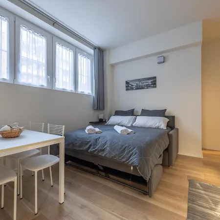 - San Siro Corner, With Private Parking Apartment Milan