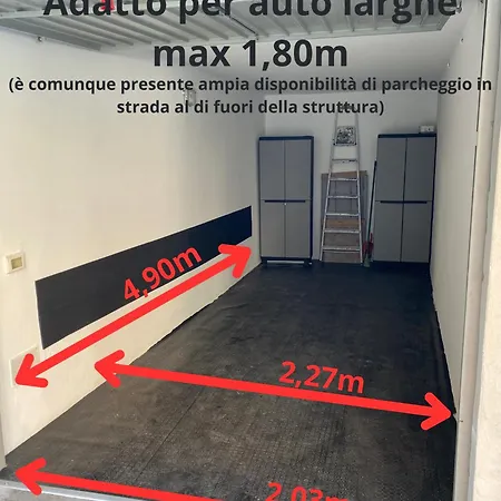 - San Siro Corner, With Private Parking Apartment *